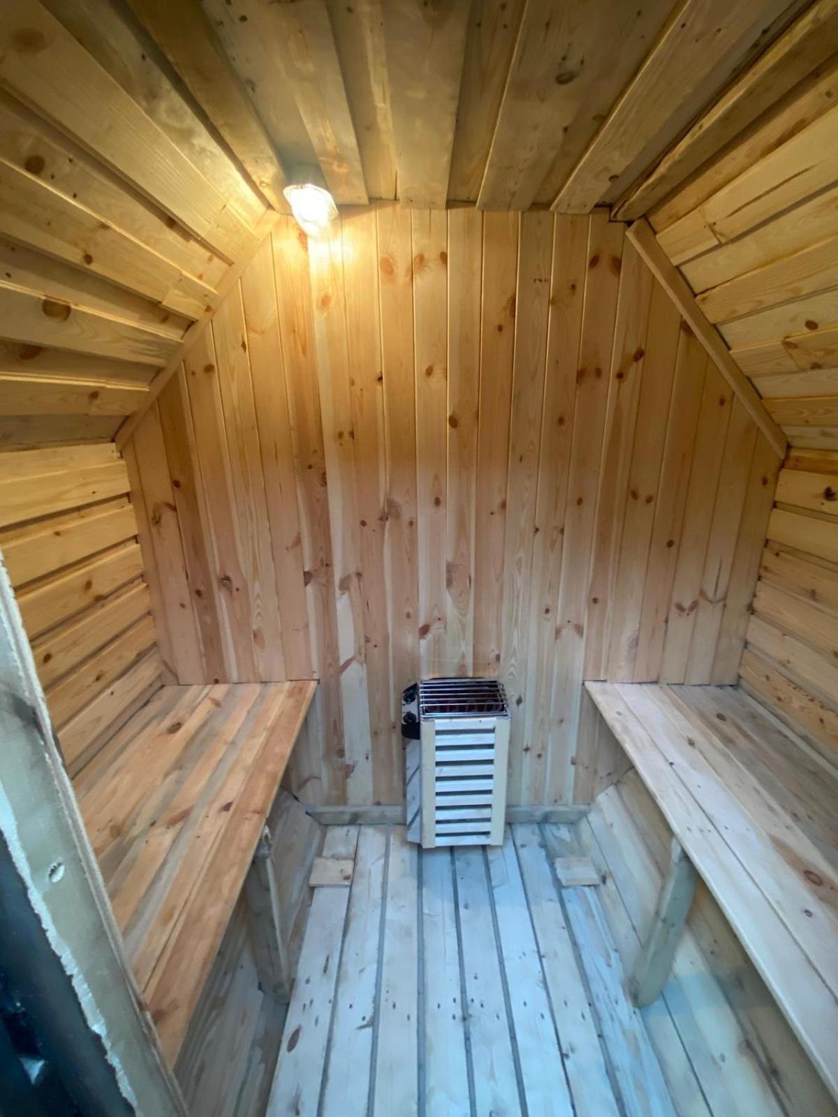 Cozy With A Private Yard Warschau