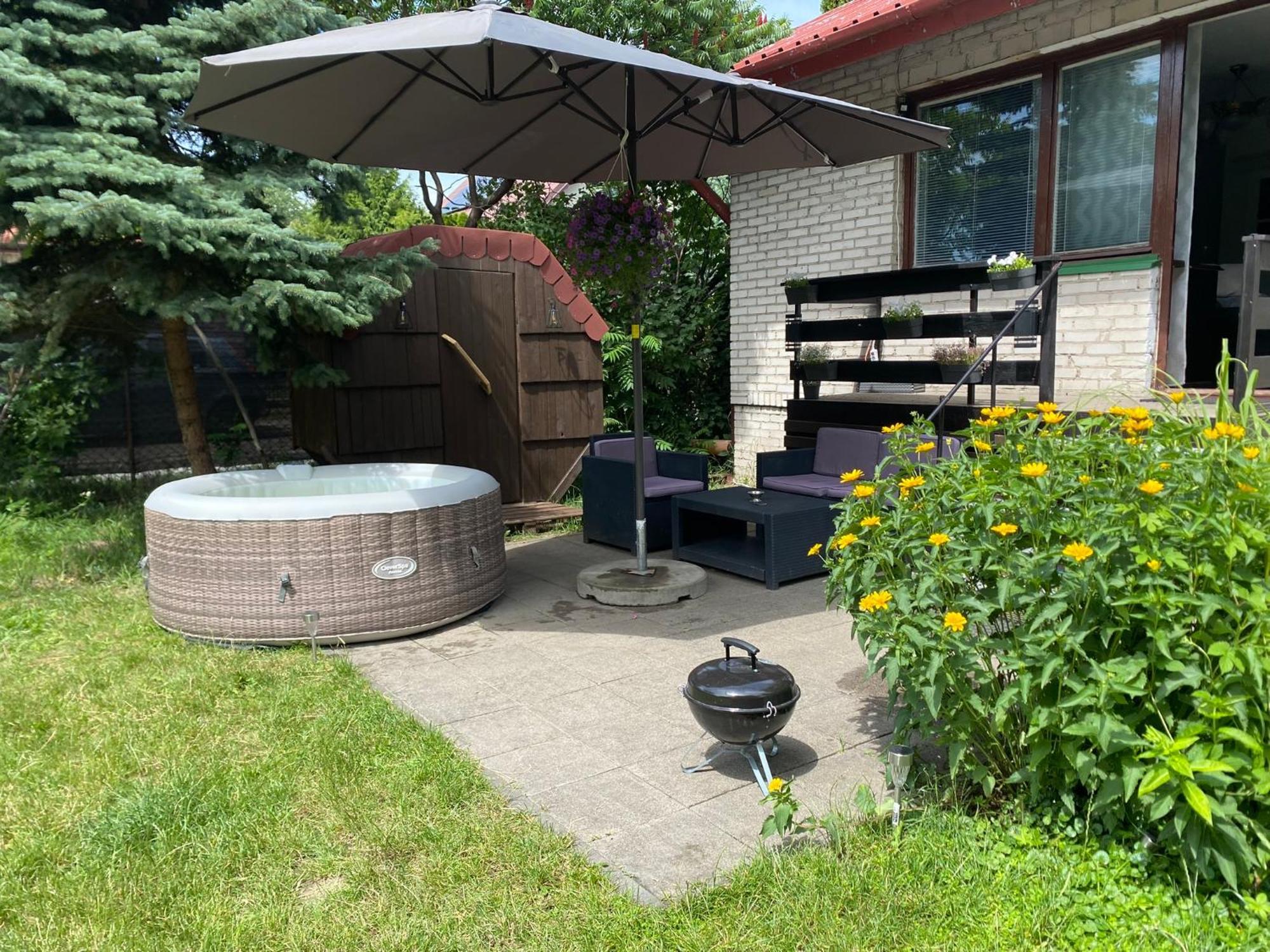 Cozy With A Private Yard * Warschau